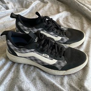 VANS Blur Checker Ultrarange EXO Womens Shoes